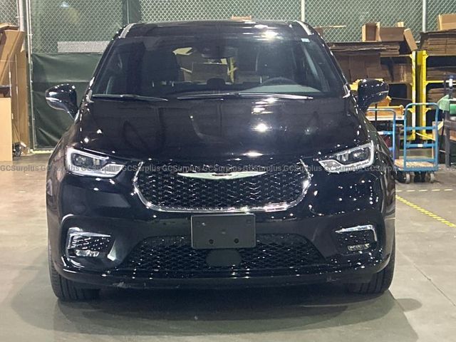 2025 Chrysler Pacifica Select AWD