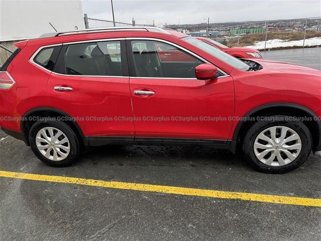 2016 Nissan Rogue (135,516 km)
