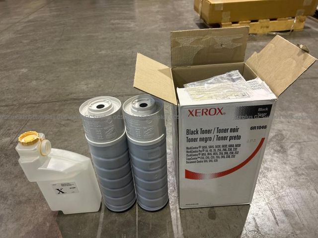 Xerox Toner Cartridges and Waste Toner Bottle
