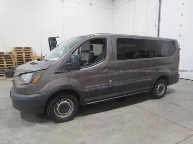2016 Ford Transit 150 Wagon (105,464 km)