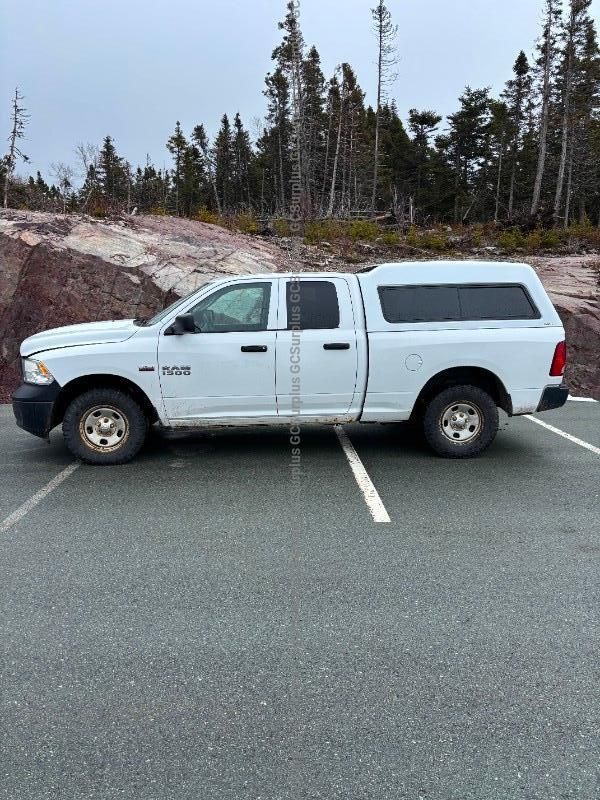 2017 RAM 1500 Crew Cab 4WD (179,700 km)