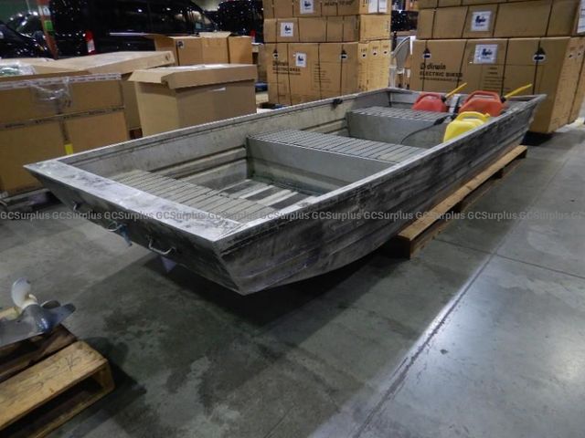 Marlon Jon Boat Aluminum Boat and Yamaha 15 HP Outboard Motor