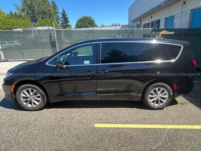 2025 Chrysler Pacifica Select AWD