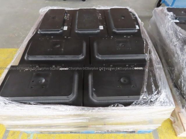 42 HP Monitors