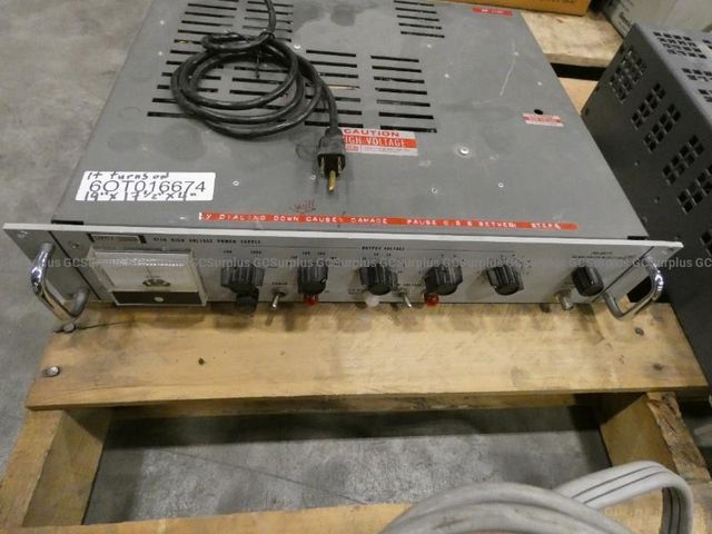 Fluke 412B High Voltage Power Supply