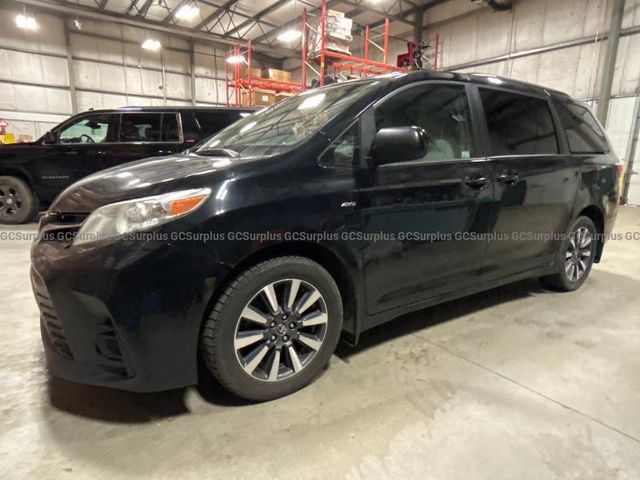2018 Toyota Sienna LE 7-Passenger AWD