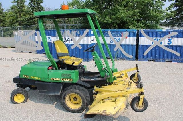 John Deere F935 Tractor With 72" Mower Deck - photo 1