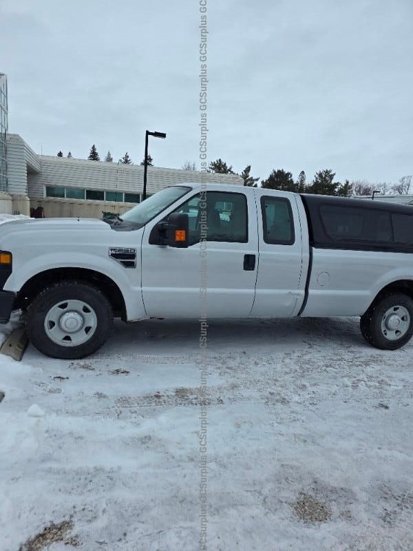 2008 Ford F-250 SD XL SuperCab Long Bed 2WD