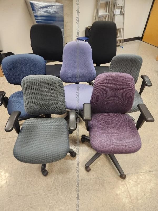 Office Chairs - photo 1