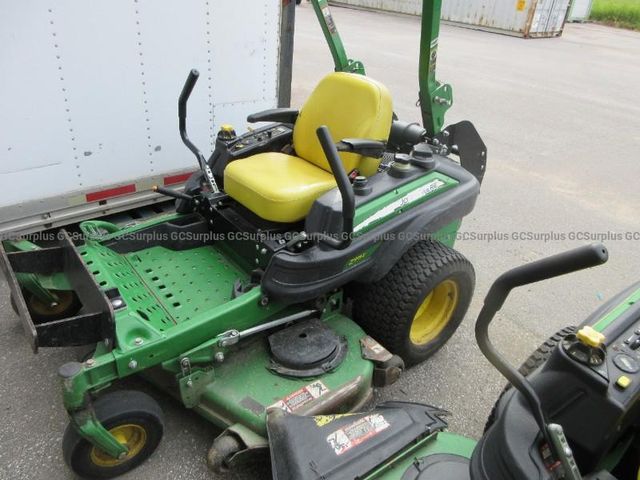 2017 John Deere Z915E 60" Mower
