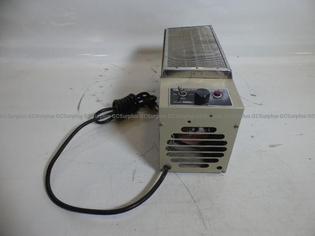 Coy Laboratory Heater