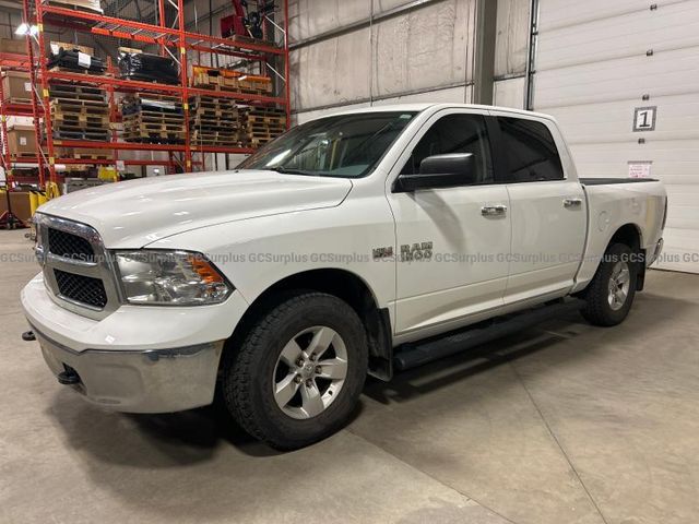 2017 RAM 1500 SLT Crew Cab SWB 4WD