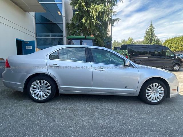 2011 Ford Fusion Hybrid Sedan