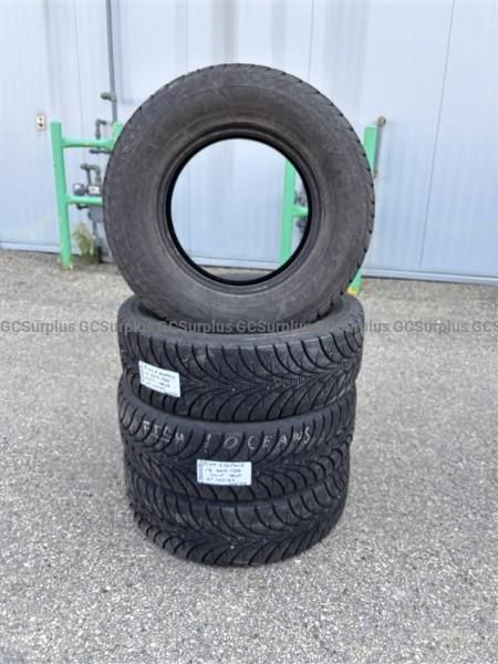 Goodyear UltraGrip Ice Tires - 265/70R17