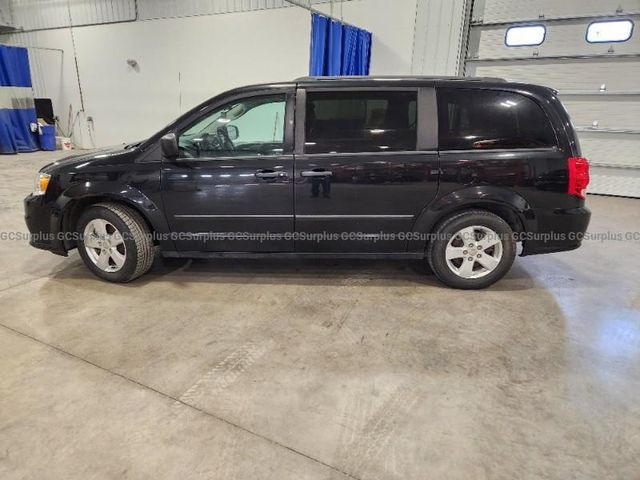 2015 Dodge Grand Caravan SE - photo 1