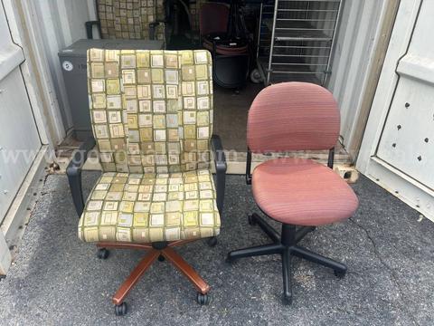 Lot of 24 rolling chairs