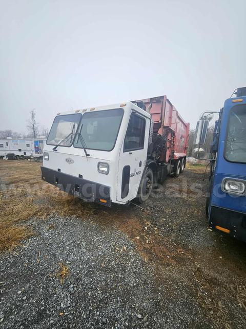 2009 Crane Carrier Co. Low Entry  ***NO RESERVE***
