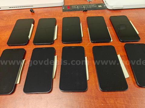 Lot of 10 iPhone 12 64GB Black