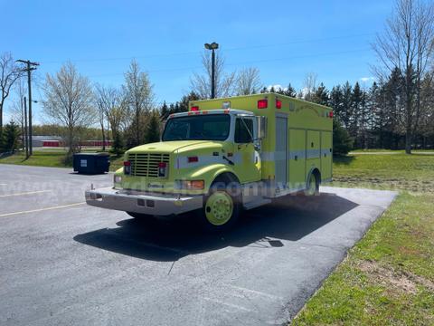 1995 International 4700 E-One Rescue Ambulance With Pump