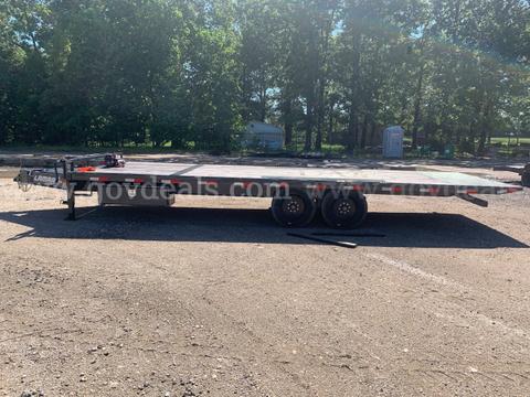 2025 LAMAR DECKOVER TRAILER WITH HYDRAULIC LIFT ***LIKE NEW***