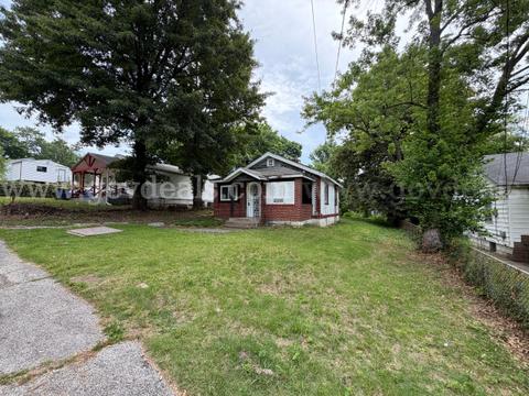Great Bungalow Investment Property • Located in ST Louis, MO •  1Bath Single Family Home