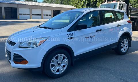 Clean 2013 Ford Escape S FWD