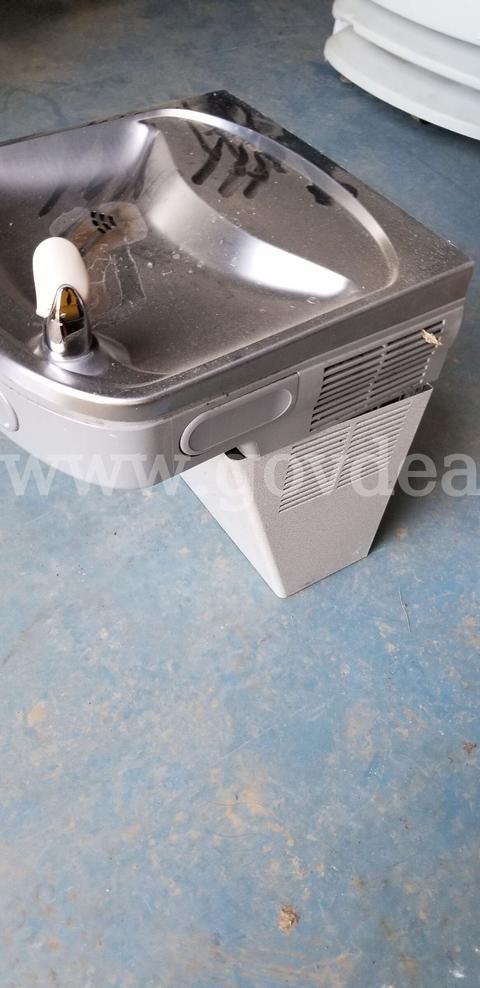 Wall Mount Water Fountain