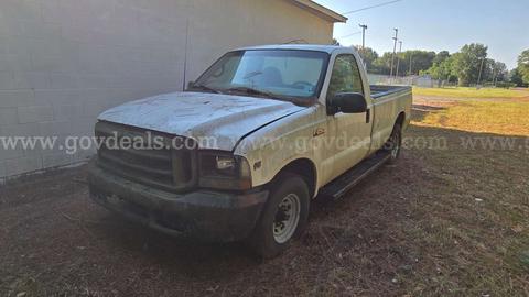 2002 Ford F-250 Super Duty Regular Cab Pickup