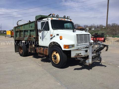 1995 International 4700 Dump Truck w/ Plow