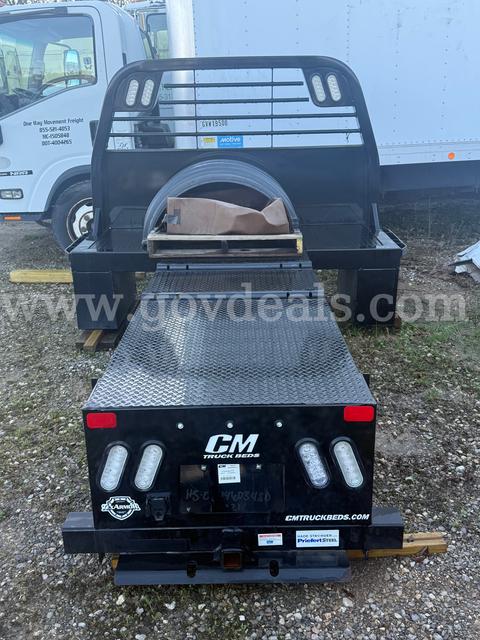 *BRAND NEW* 2024-2025 CM HOTSHOT BED w/ Hardware/Fenders/Electrical (TURNKEY)