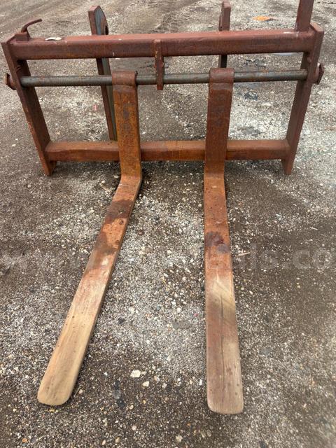 Heavy Duty JRB 418 Wheel Loader Forks