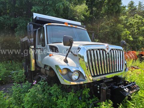 2010 International 7400 CONVENTIONAL CAB 7.6L L6 DIESEL