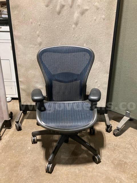(1) Herman Miller Medium chair