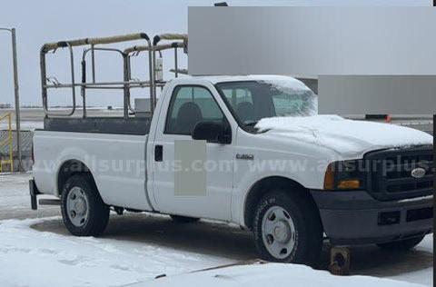 2006 FORD F-350 ACMX PICKUP WITH 19’ LIFT