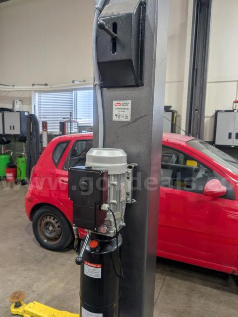Titan Vehicle Lift HD2P-13KCL