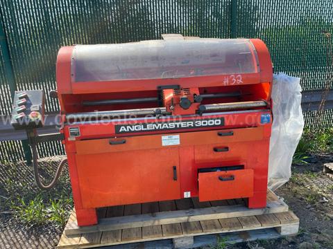 2004 Grinder Anglemaster 3000