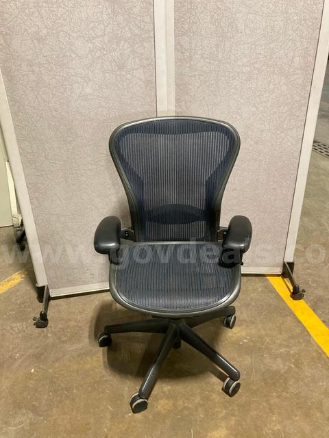 (1) Herman Miller Medium Chair