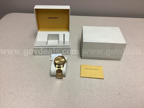 Movado Bold Verso Men’s watch In Gold - Tone Ion- Plated Stainless Steel