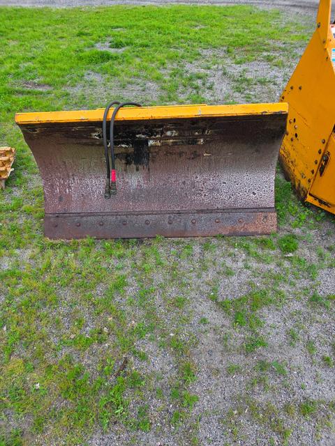 Trackless Stright Blade