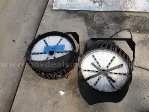 (2) USED RUGGEDGRADE LIGHTING STADIUMPRO SERIES SPORT LIGHTS; PARTS OR REPAIR