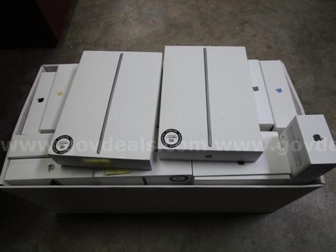 BOX OF (23) EMPTY APPLE ELECTRONIC PRODUCTS