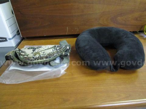 (1) USED BLACK, 100% POLYESTER FIBER, NECK PILLOW;