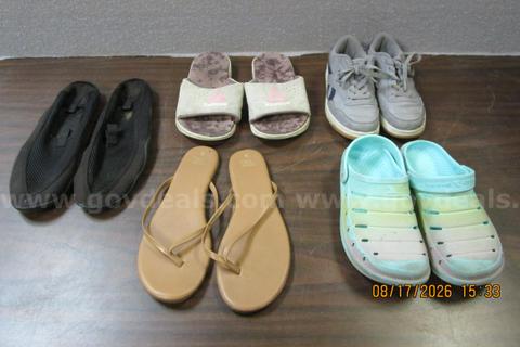 (5) PAIRS OF SHOES: WATER SHOES, SANDALS, CROCS, TENNIS SHOES.