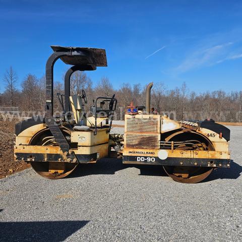 1999 Ingersol Rand Smooth Drum Roller