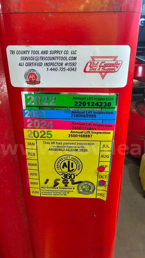 2001 Rotary SPO12 automotive lift