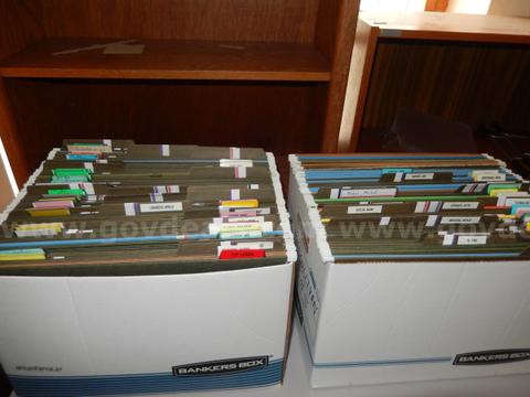 USED (150) LEGAL HANGING FOLDERS, ASSORTED COLORS