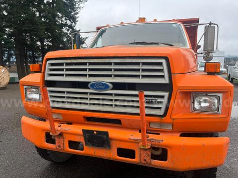 Ford F800 Dump Truck