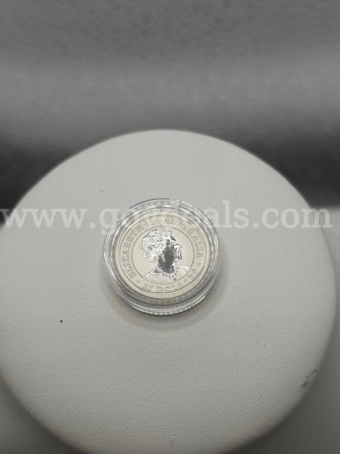 1/10th oz Solid Platinum Mint Round Great Investment