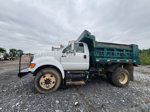 2011 Ford F-750 XL Dump Truck (4x2 Single Axle)