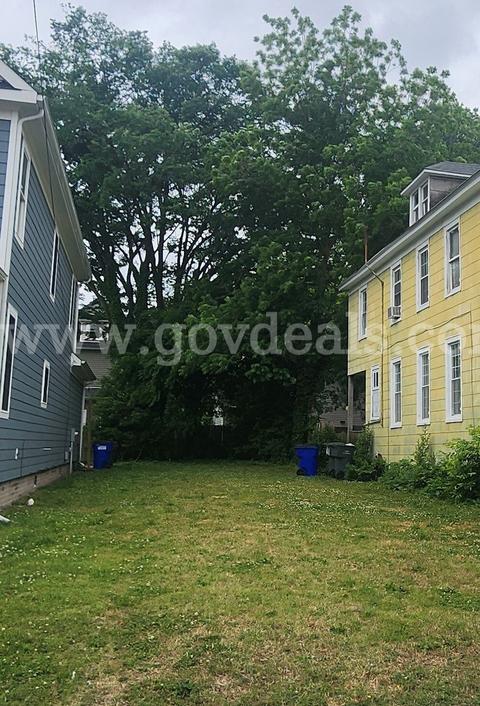 403 W 30th St